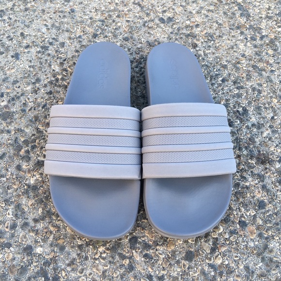 GREY ADIDAS ADILETTE CLOUDFOAM STRIPES SLIDE MONO - Picture 2 of 7